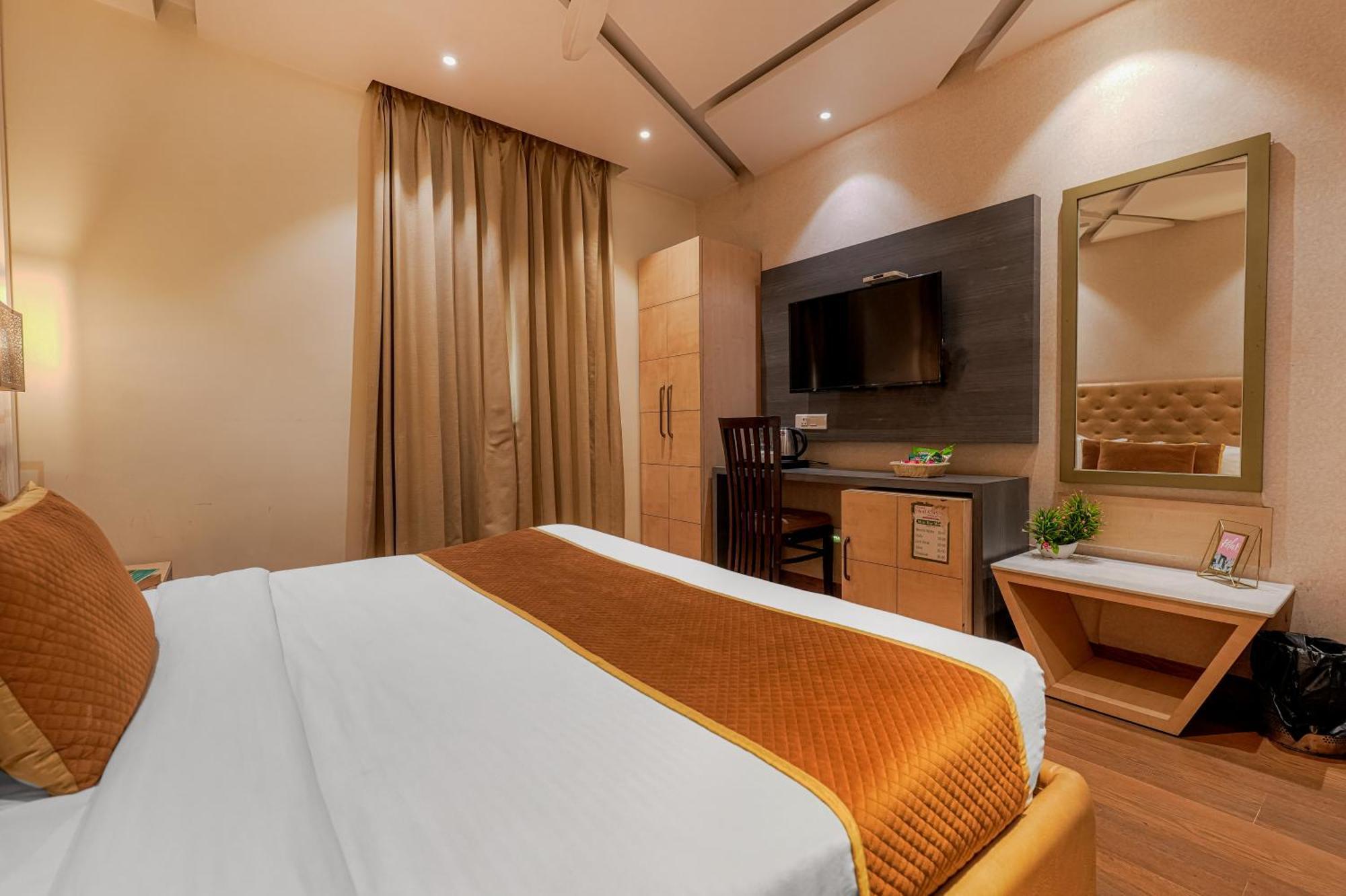 Csjs Inn Hotel Amritsar Exterior photo