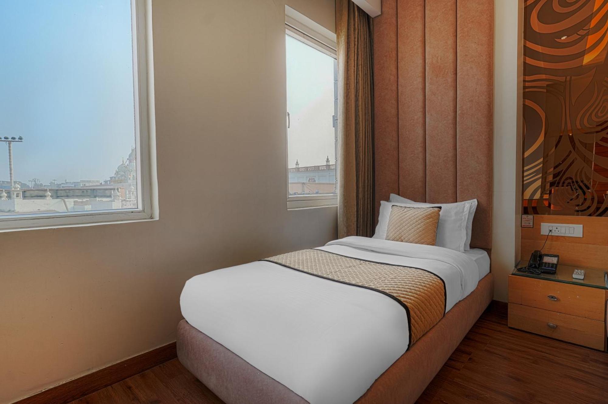 Csjs Inn Hotel Amritsar Exterior photo