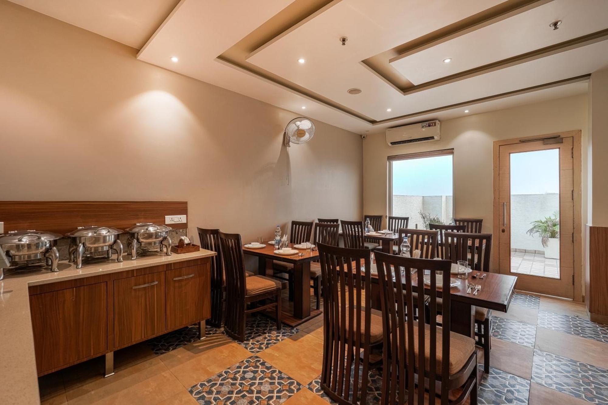 Csjs Inn Hotel Amritsar Exterior photo