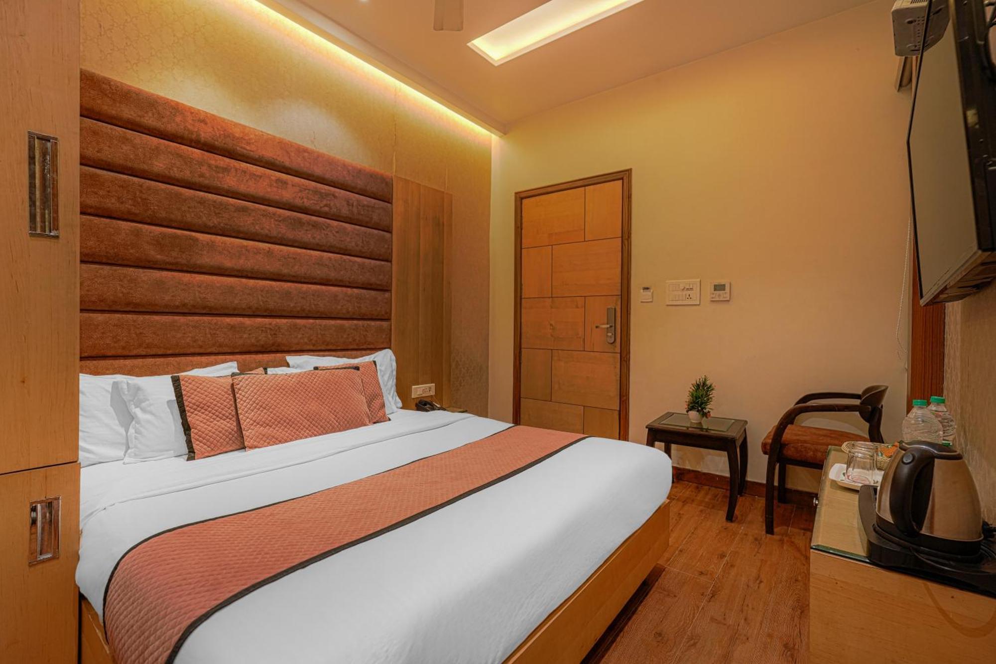 Csjs Inn Hotel Amritsar Exterior photo