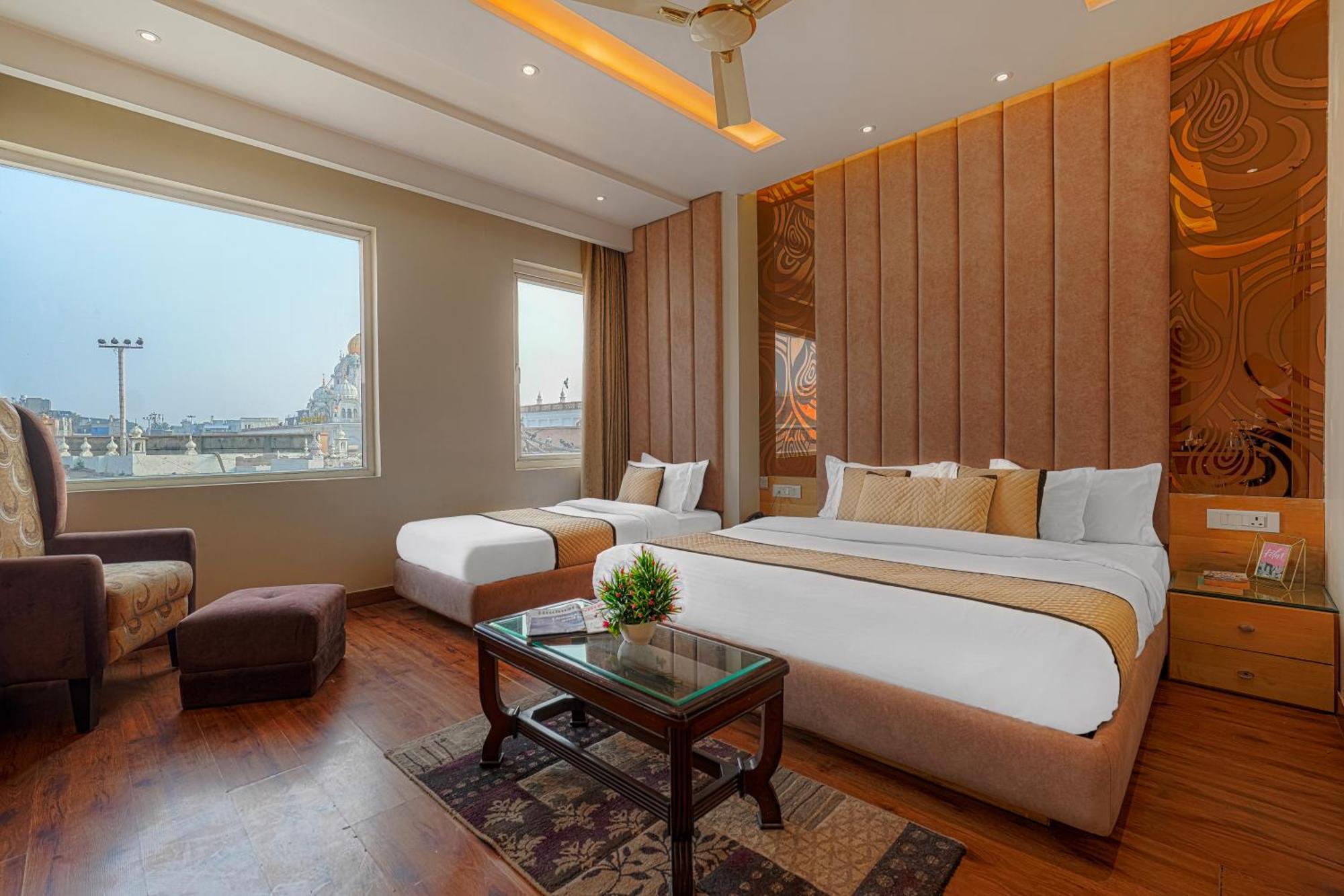 Csjs Inn Hotel Amritsar Exterior photo