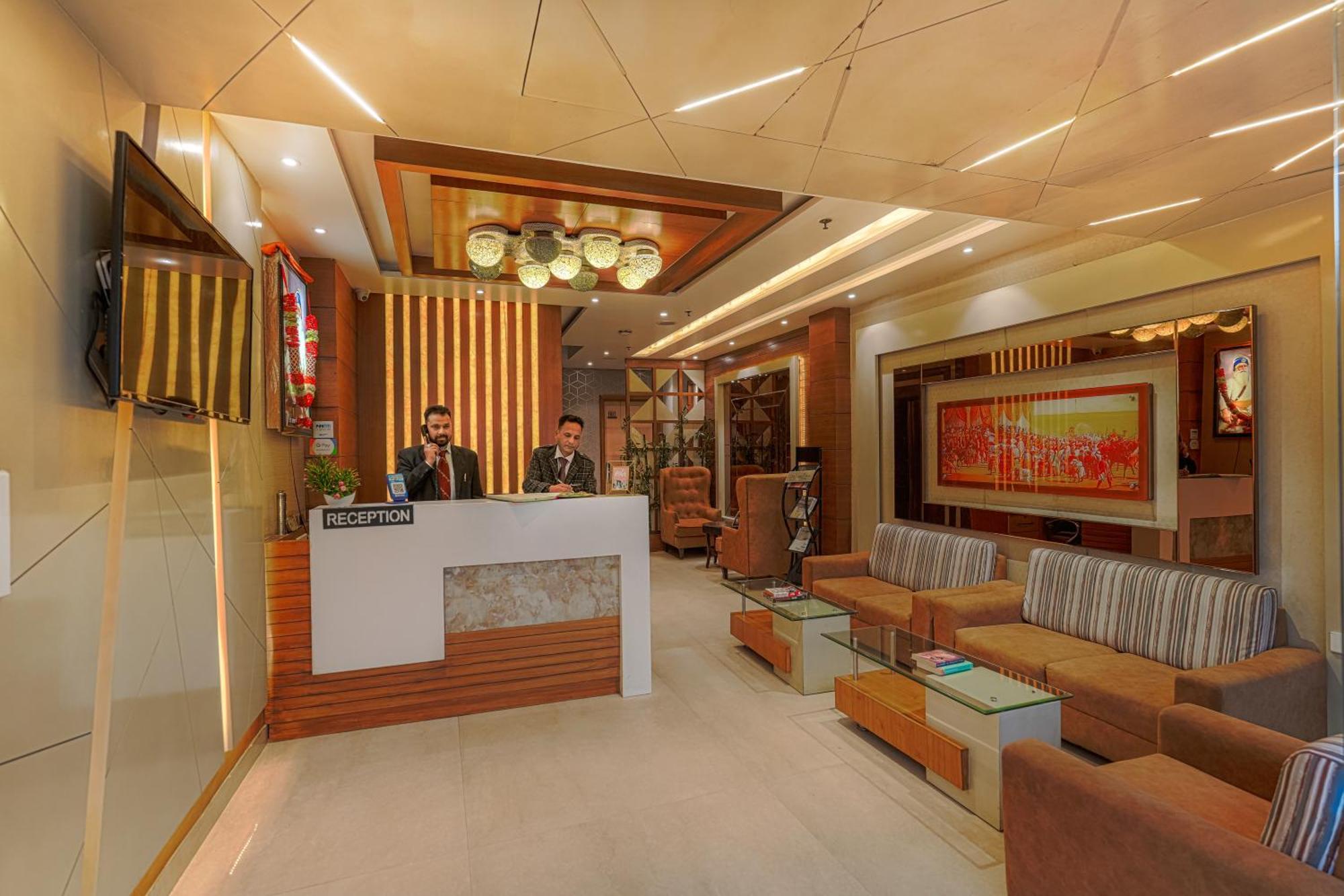 Csjs Inn Hotel Amritsar Exterior photo